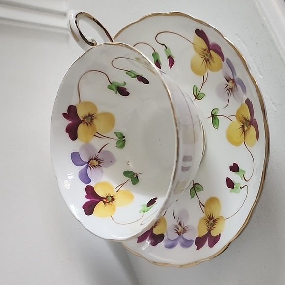 Hand Painted Tuscan Yellow and Purple Pansies Tea Cup & Saucer Set with Gold - Picture 7 of 7